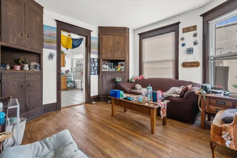 $299,000 | 518 East Lloyd Street, Unit 520, Milwaukee, WI 53212