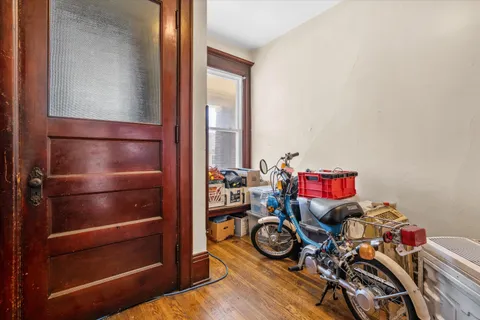 $299,000 | 518 East Lloyd Street, Unit 520, Milwaukee, WI 53212