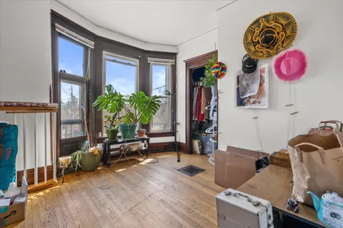 $299,000 | 518 East Lloyd Street, Unit 520, Milwaukee, WI 53212