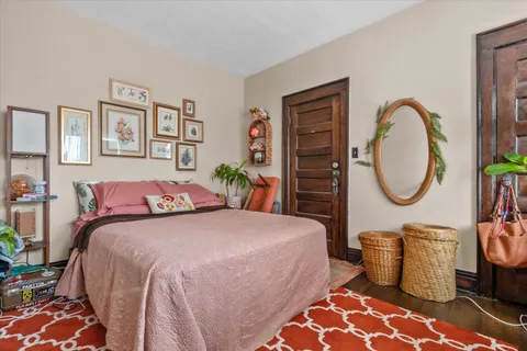 $299,000 | 518 East Lloyd Street, Unit 520, Milwaukee, WI 53212