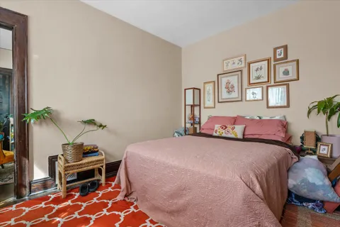 $299,000 | 518 East Lloyd Street, Unit 520, Milwaukee, WI 53212