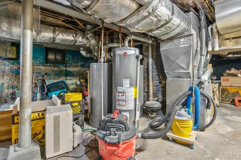 $299,000 | 518 East Lloyd Street, Unit 520, Milwaukee, WI 53212