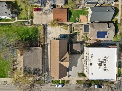 $299,000 | 518 East Lloyd Street, Unit 520, Milwaukee, WI 53212