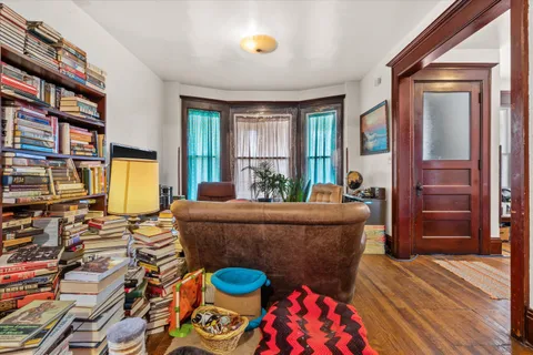 $299,000 | 518 East Lloyd Street, Unit 520, Milwaukee, WI 53212