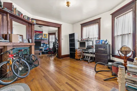 $299,000 | 518 East Lloyd Street, Unit 520, Milwaukee, WI 53212