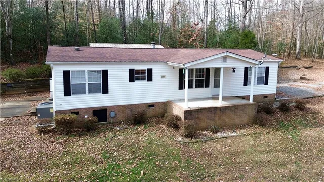 $279,900 | 196 Guilford Road, Harmony, NC 28634