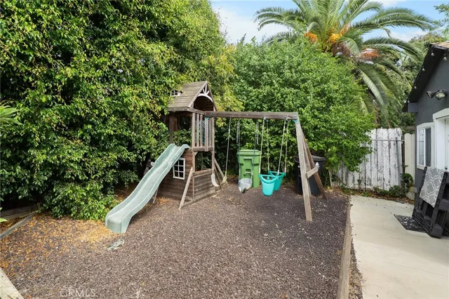 a view of outdoor space with entertaining space
