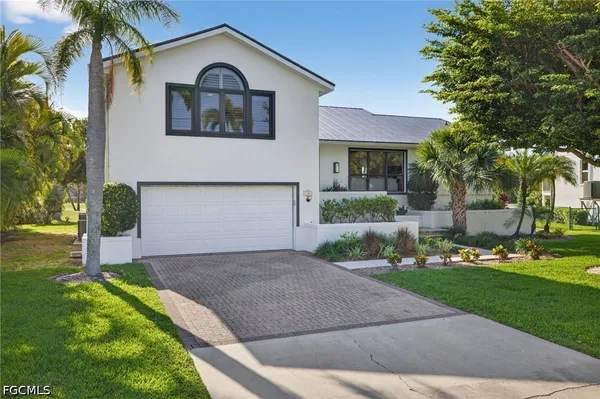$1,075,000 | 1304 Par View Drive, Sanibel, FL 33957