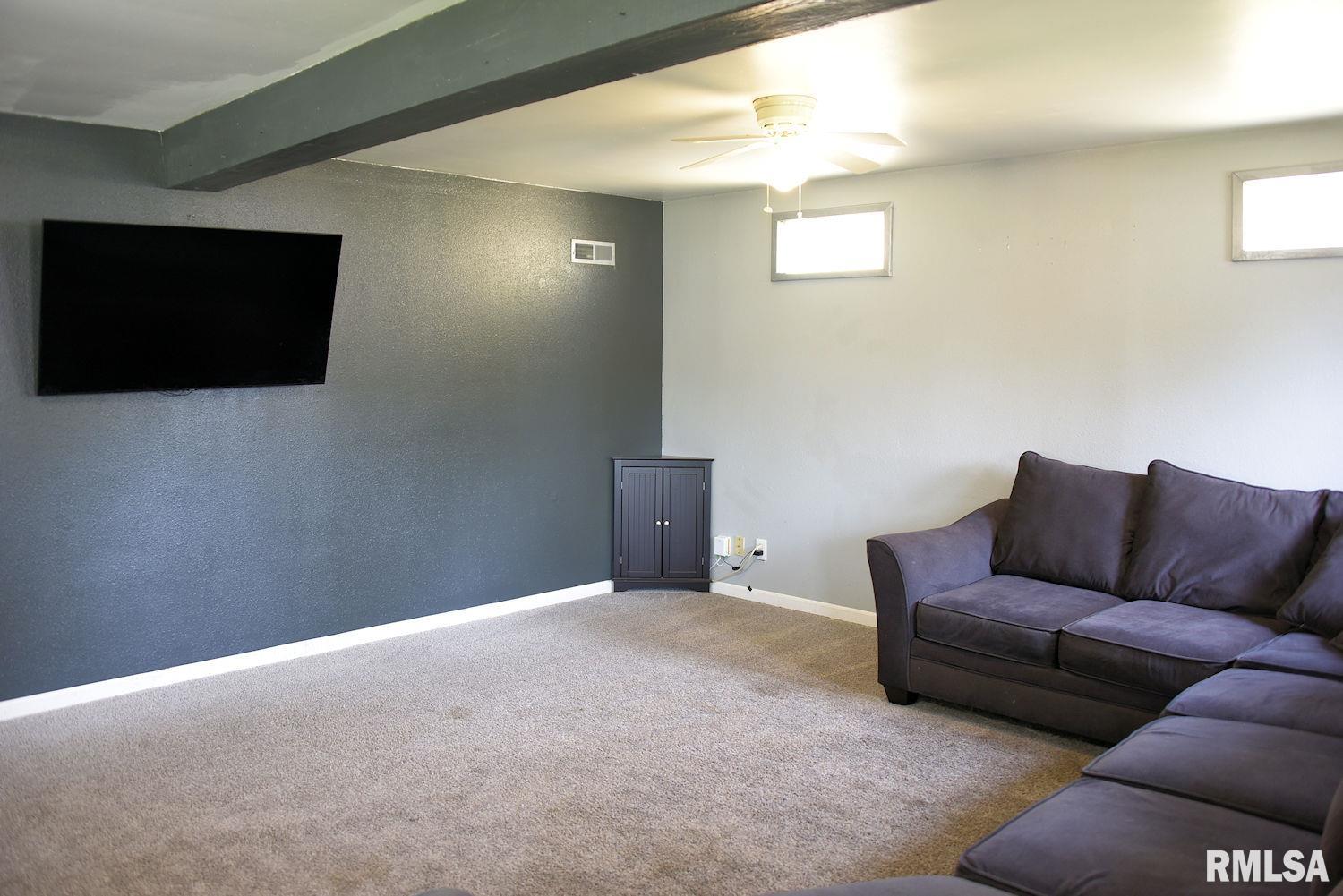 2021 North 21st Street Springfield, IL 62702 - Photo 4 of 24 Gallery Image 4
