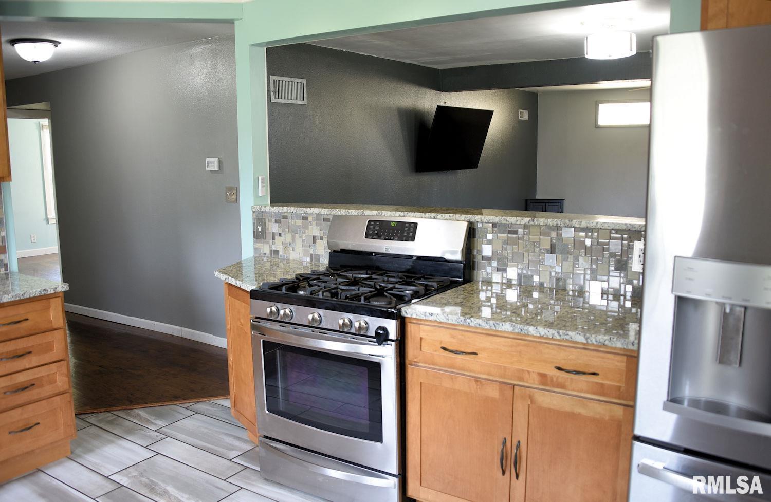 2021 North 21st Street Springfield, IL 62702 - Photo 7 of 24 Gallery Image 7
