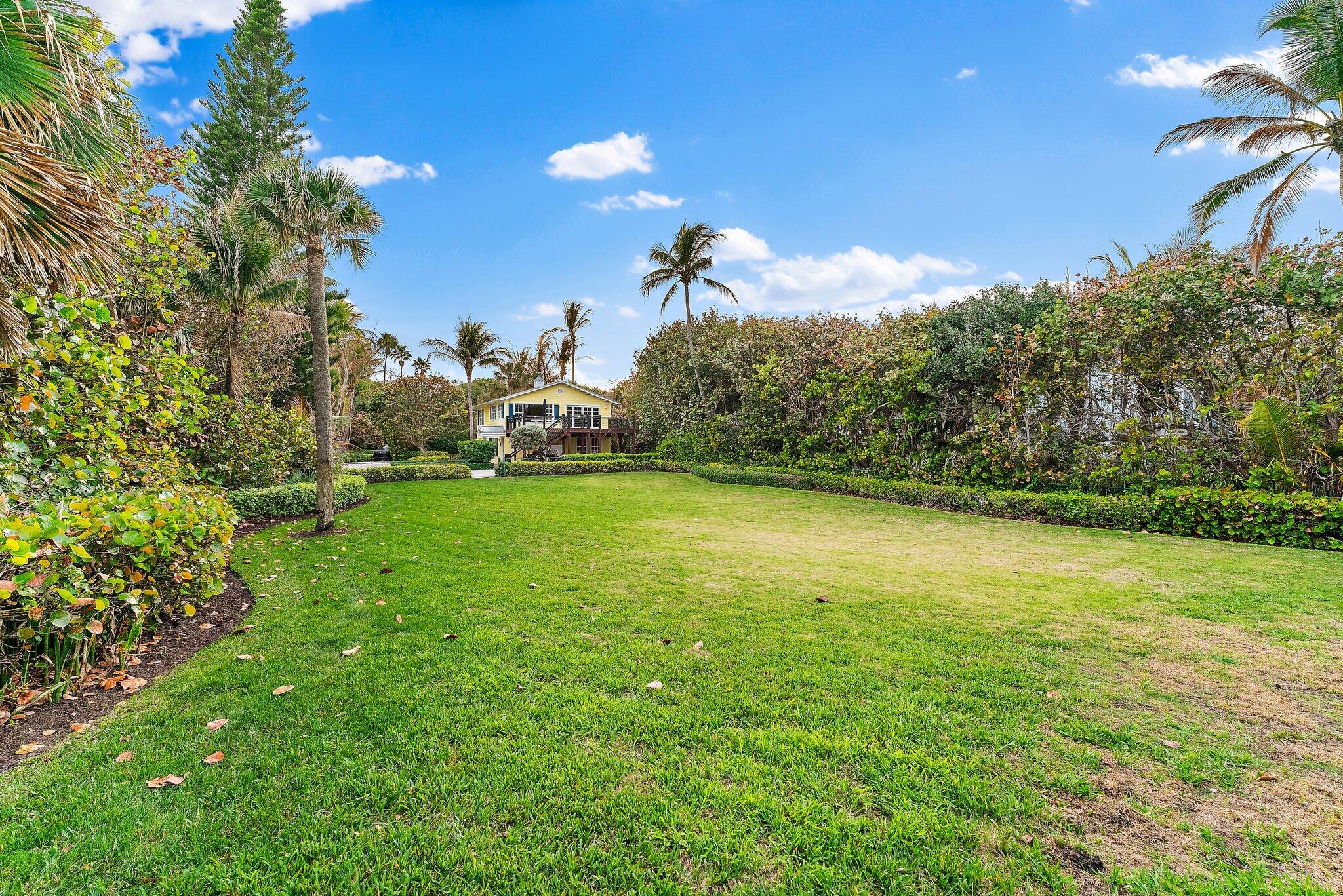 31 North Beach Road Jupiter Island, FL 33455 - Photo 36 of 66 048-31NBeachRd