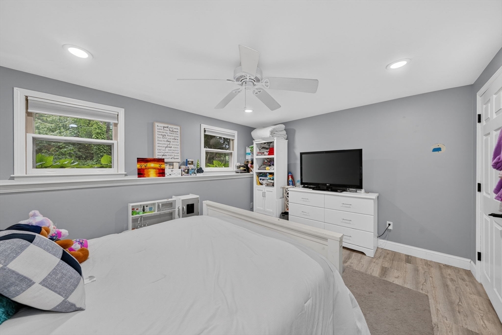 112 Bond Road Charlton, MA 01507 - Photo 29 of 40
