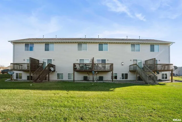 $165,000 | 3620 Banar Drive Southwest, Unit E, Cedar Rapids, IA 52404