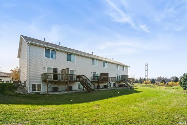 $165,000 | 3620 Banar Drive Southwest, Unit E, Cedar Rapids, IA 52404