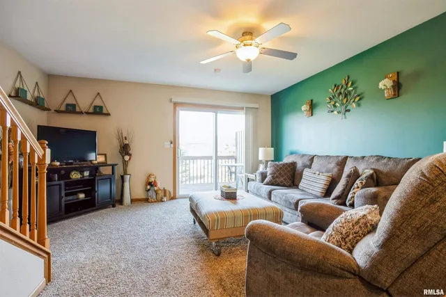 $165,000 | 3620 Banar Drive Southwest, Unit E, Cedar Rapids, IA 52404