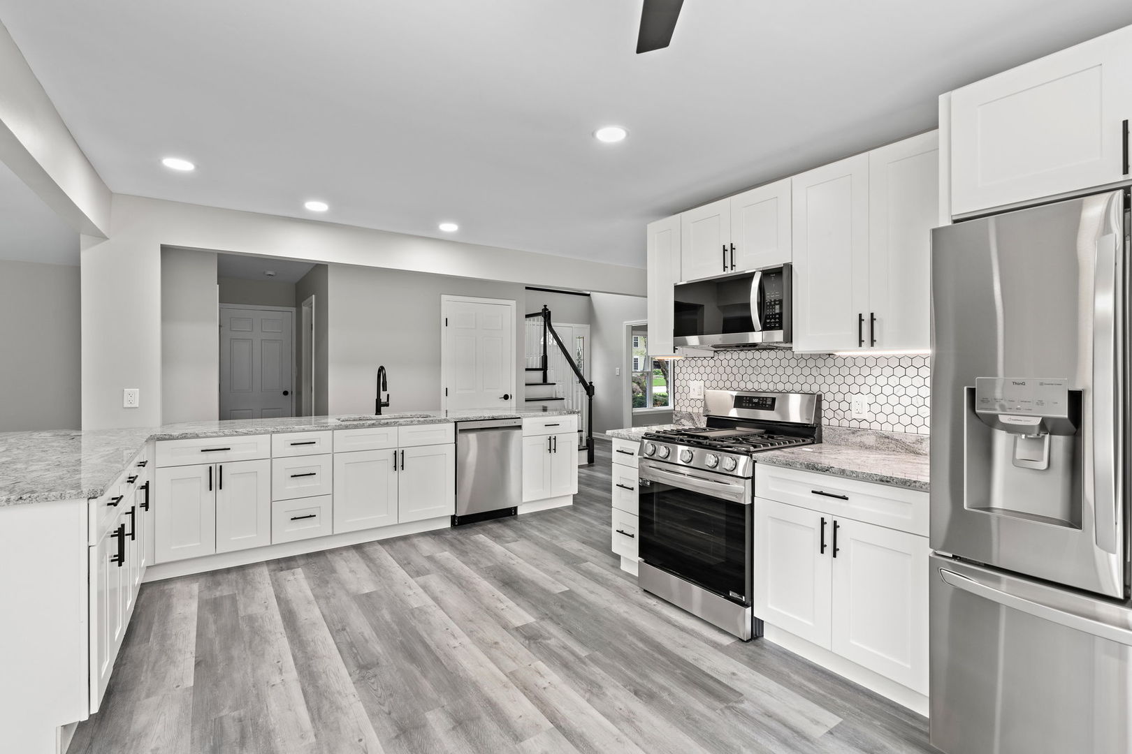 545 Republic Road Batavia, IL 60510 - Photo 3 of 28 Gallery Image 3