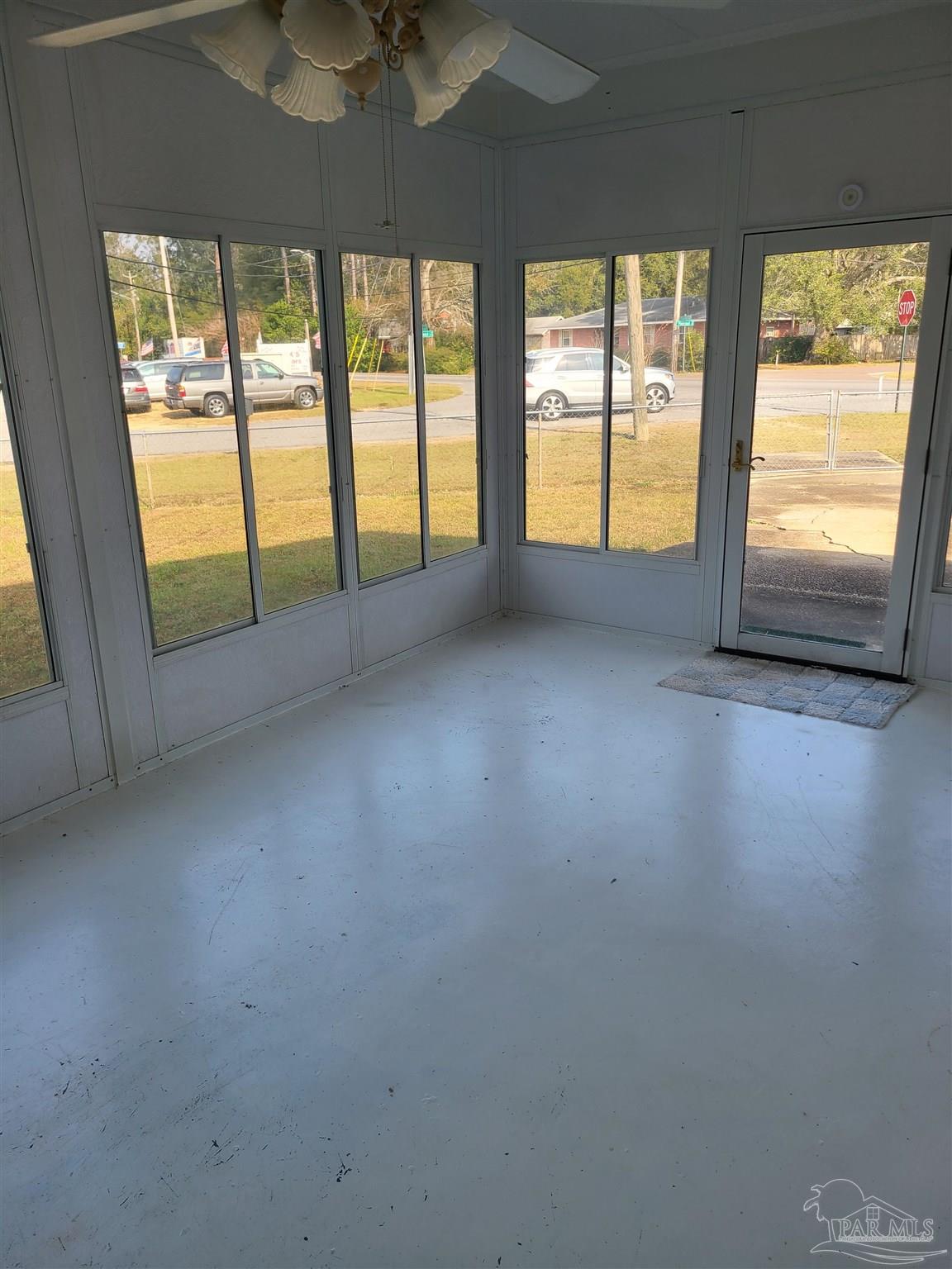 3 West Pinestead Road Pensacola, FL 32503 - Photo 3 of 16 Gallery Image 3