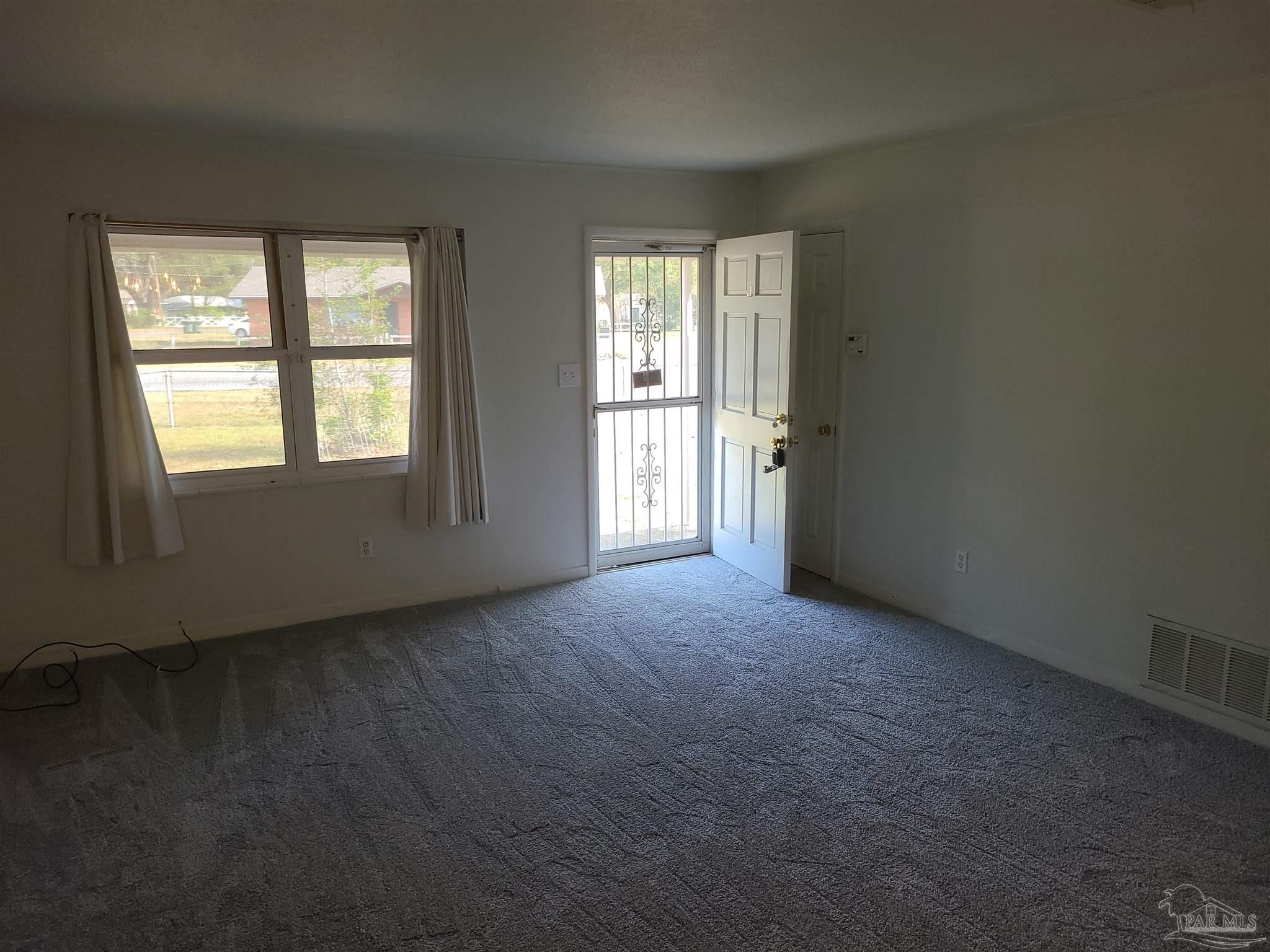 3 West Pinestead Road Pensacola, FL 32503 - Photo 4 of 16 Gallery Image 4