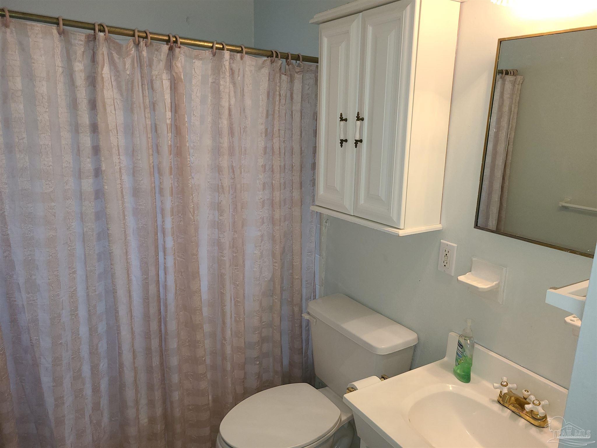 3 West Pinestead Road Pensacola, FL 32503 - Photo 7 of 16 Gallery Image 7
