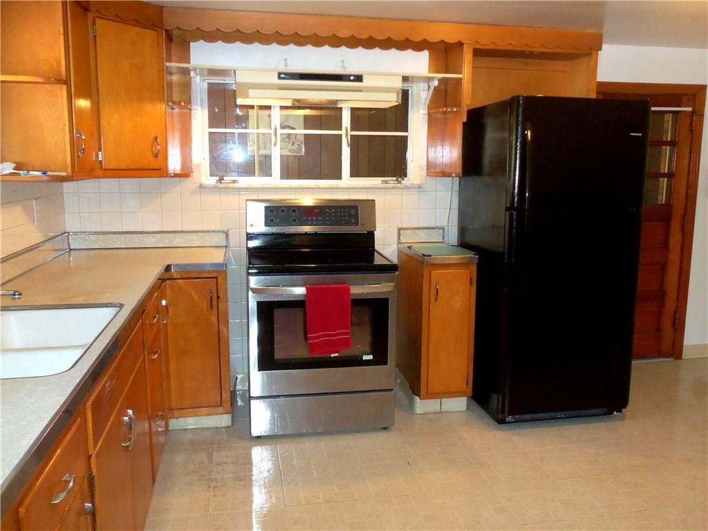 43 Coppola Road Cecil, PA 15321 - Photo 7 of 25