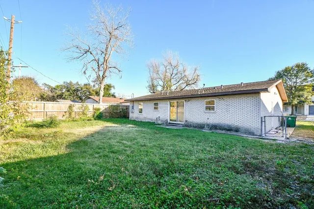a view of backyard of house