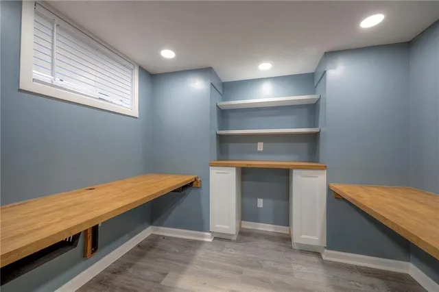 $325,000 | 5841 Blackhoof Trail, Merriam, KS 66203