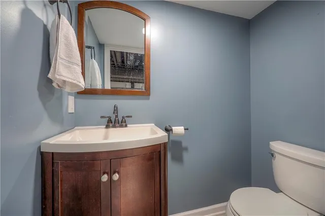 $325,000 | 5841 Blackhoof Trail, Merriam, KS 66203