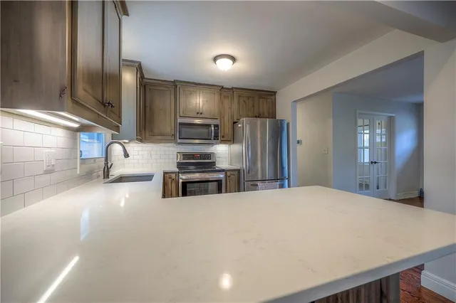 $325,000 | 5841 Blackhoof Trail, Merriam, KS 66203