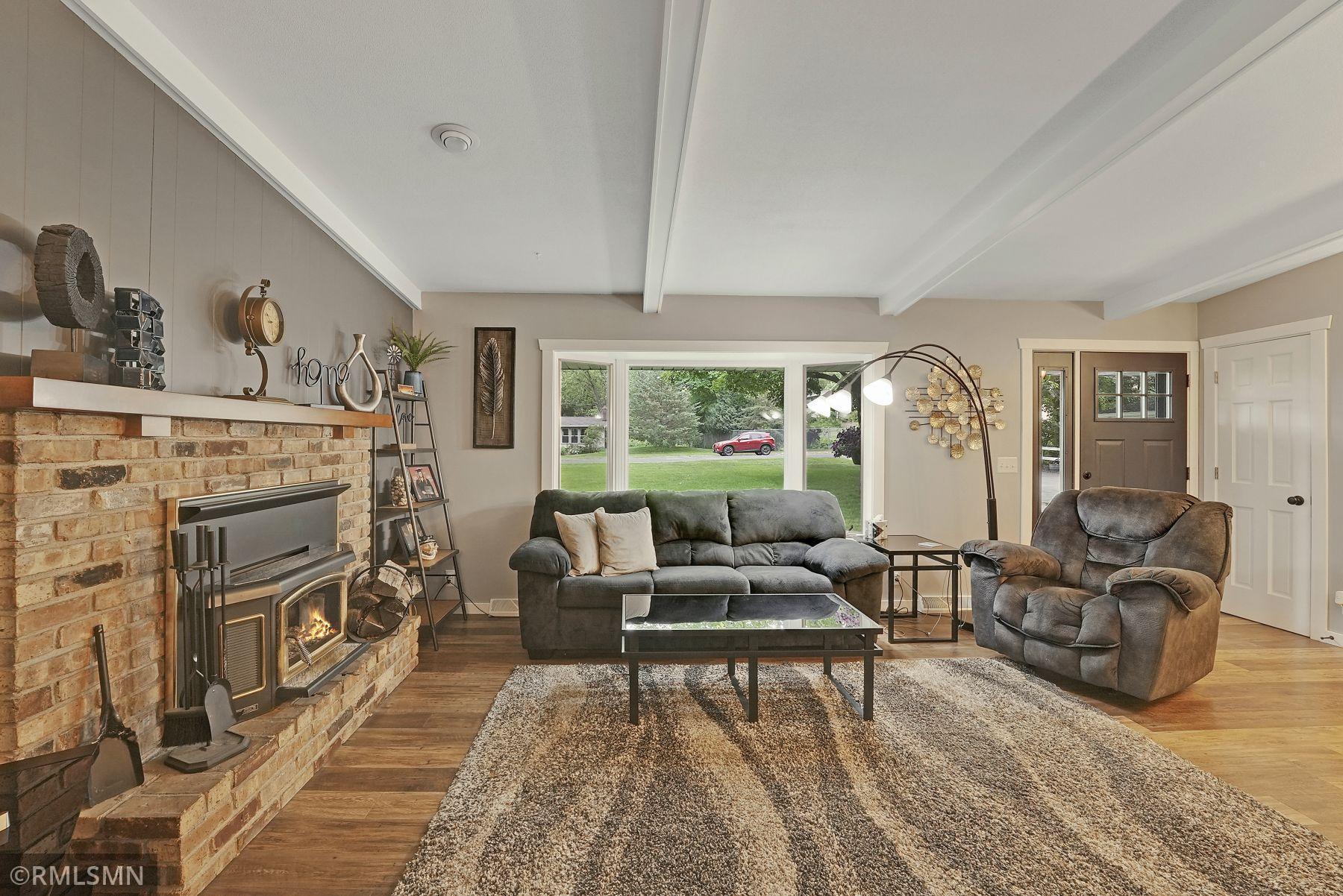 16860 North Manor Road Eden Prairie, MN 55346 - Photo 4 of 40 Gallery Image 4