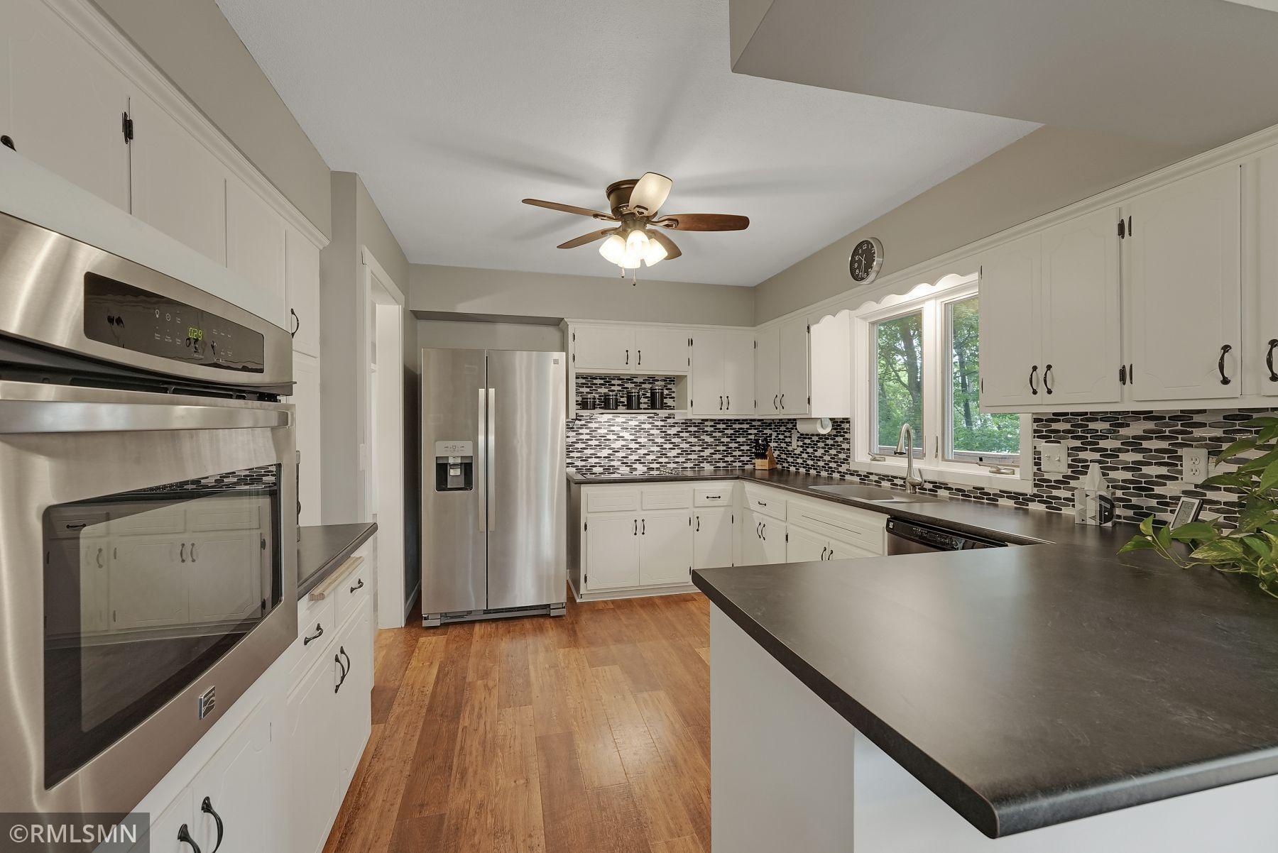 16860 North Manor Road Eden Prairie, MN 55346 - Photo 8 of 40 Gallery Image 8