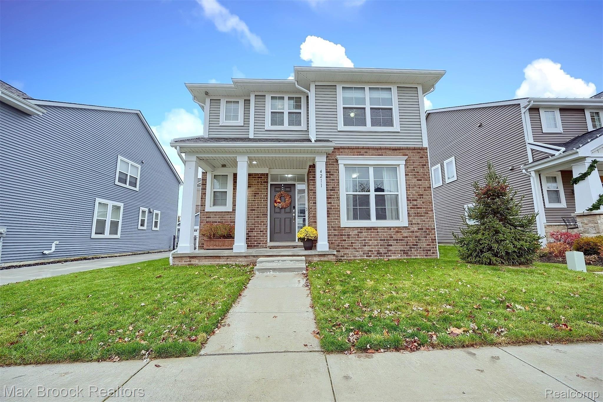 4211 Kent Road Royal Oak, MI 48073 - Photo 1 of 28 4211 Kent Main Exterior Pic.jpg