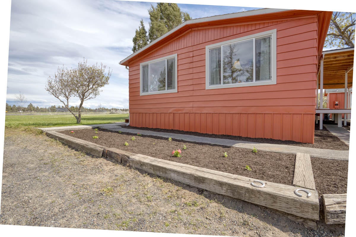63893 Deschutes Market Road Bend, OR 97701 - Photo 34 of 48 crep5757_29