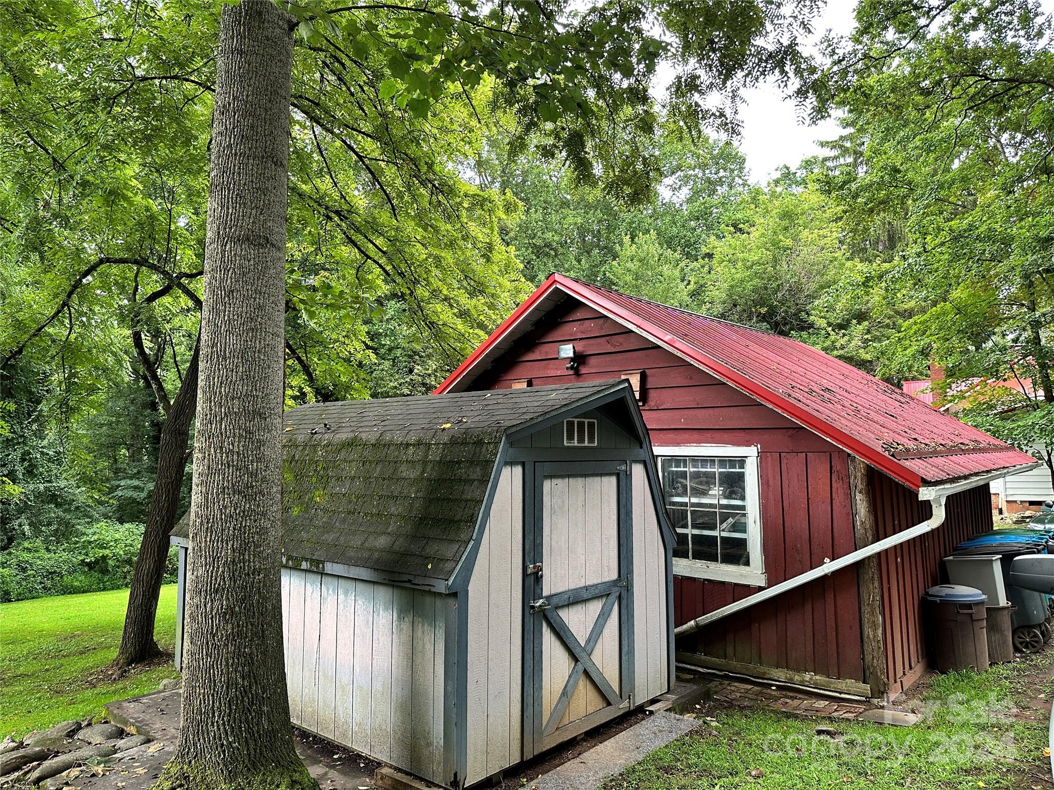 166 Candler School Road Candler, NC 28715 - Photo 8 of 46 Gallery Image 8