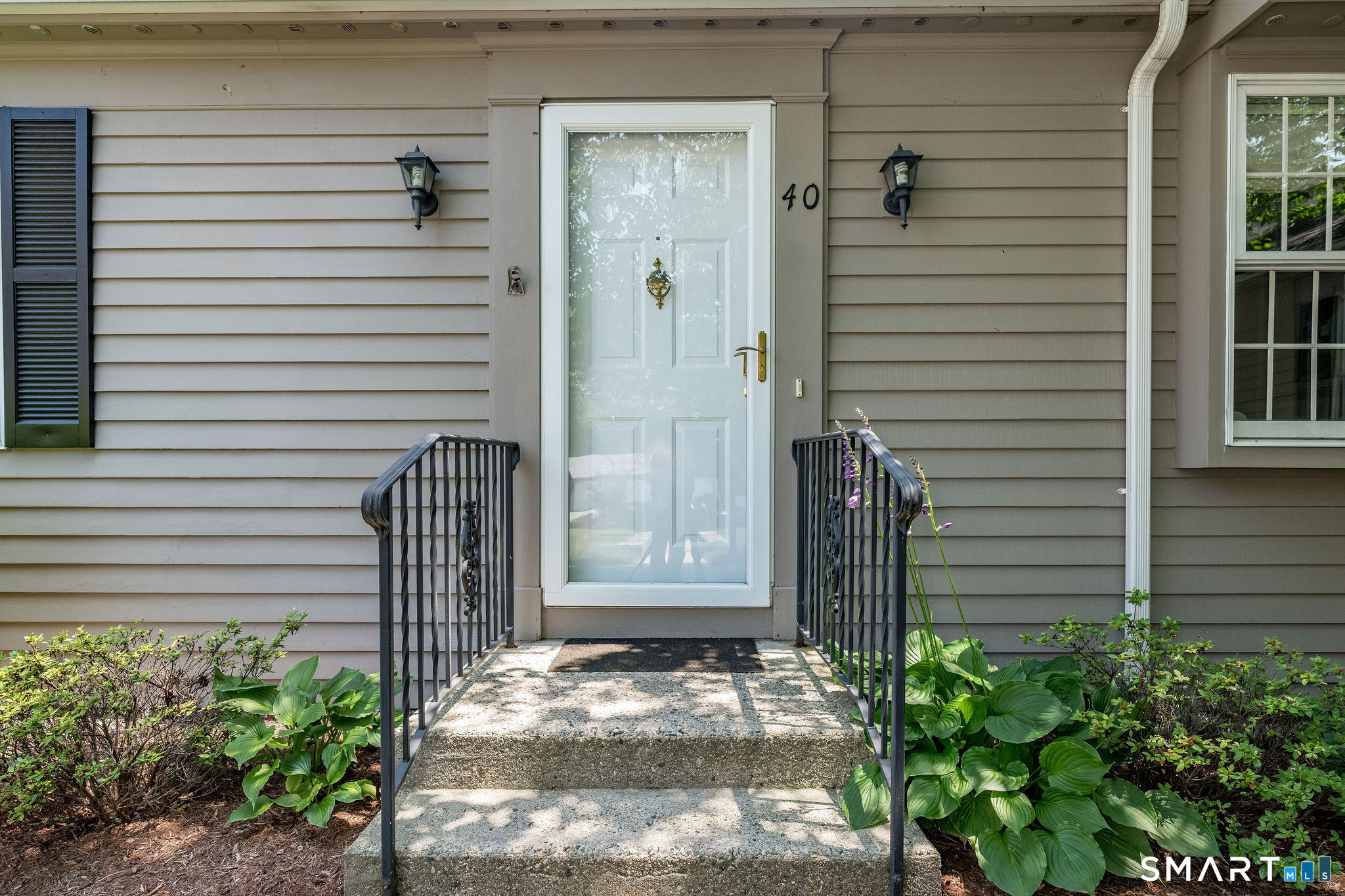 40 Hampshire Road, Unit 40 Madison, CT 06443 - Photo 4 of 32