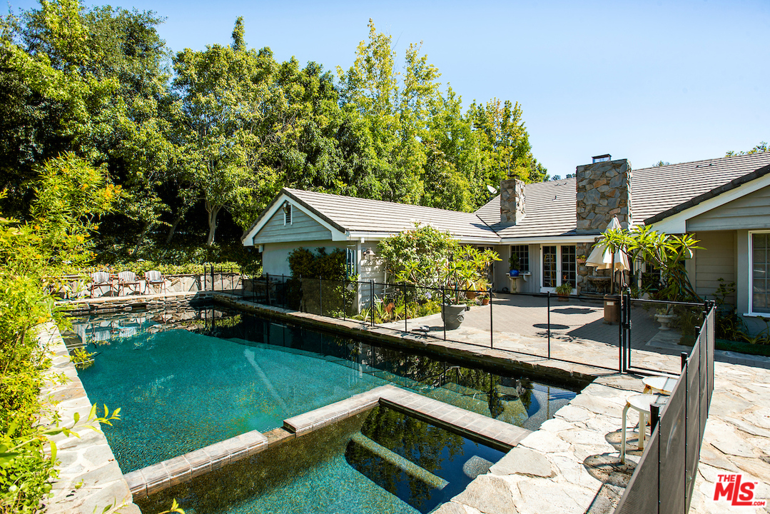 3291 Hutton Drive Beverly Hills, CA 90210 - Photo 5 of 8