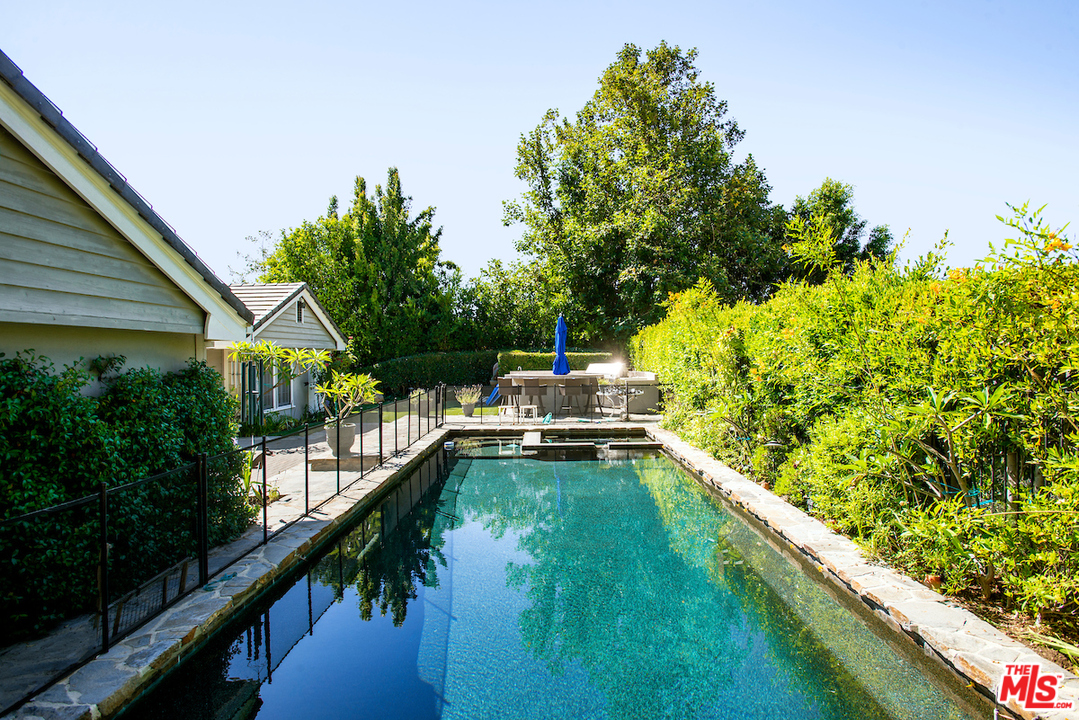 3291 Hutton Drive Beverly Hills, CA 90210 - Photo 7 of 8