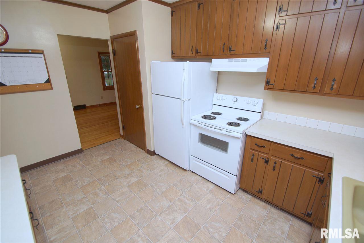 2853 Northhaven Road Davenport, IA 52804 - Photo 13 of 25 Gallery Image 13