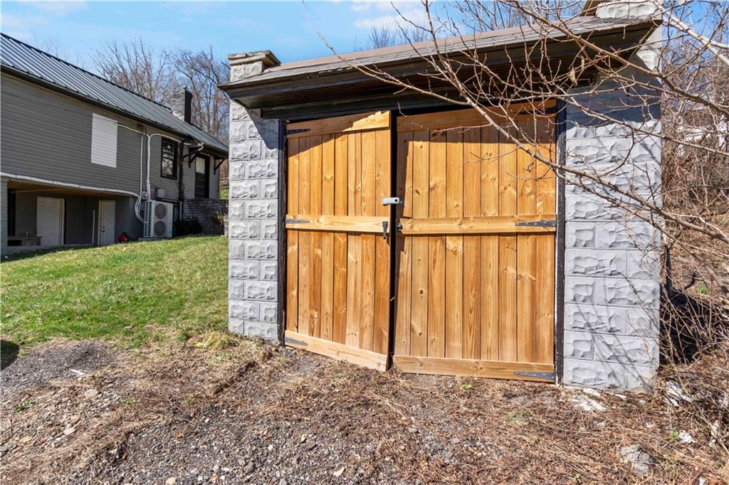 813 Bower Hill Road Bridgeville, PA 15017 - Photo 5 of 13 Gallery Image 5