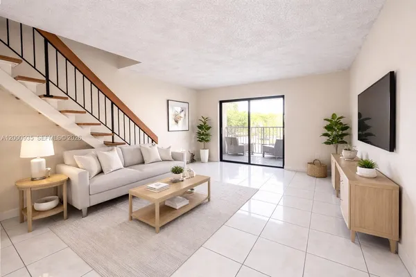 $2,200 | 5575 West 26th Court, Unit 203, Hialeah, FL 33016