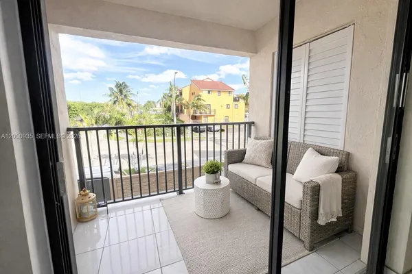 $2,200 | 5575 West 26th Court, Unit 203, Hialeah, FL 33016