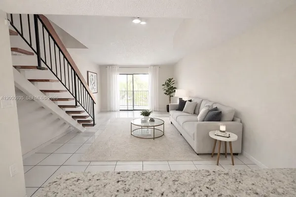 $2,200 | 5575 West 26th Court, Unit 203, Hialeah, FL 33016