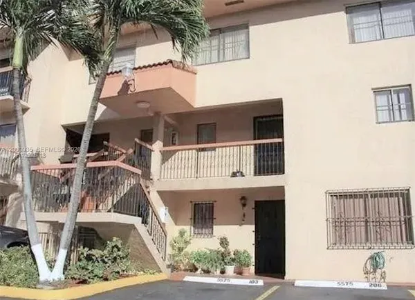 $2,200 | 5575 West 26th Court, Unit 203, Hialeah, FL 33016
