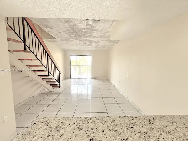 $2,200 | 5575 West 26th Court, Unit 203, Hialeah, FL 33016