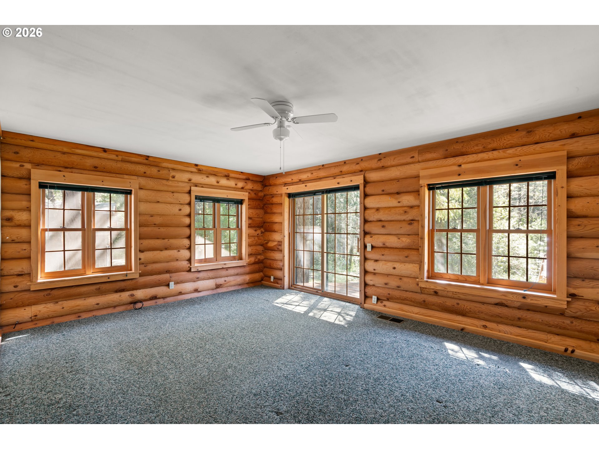 453 Glendon Road Cave Junction, OR 97523 - Photo 11 of 48