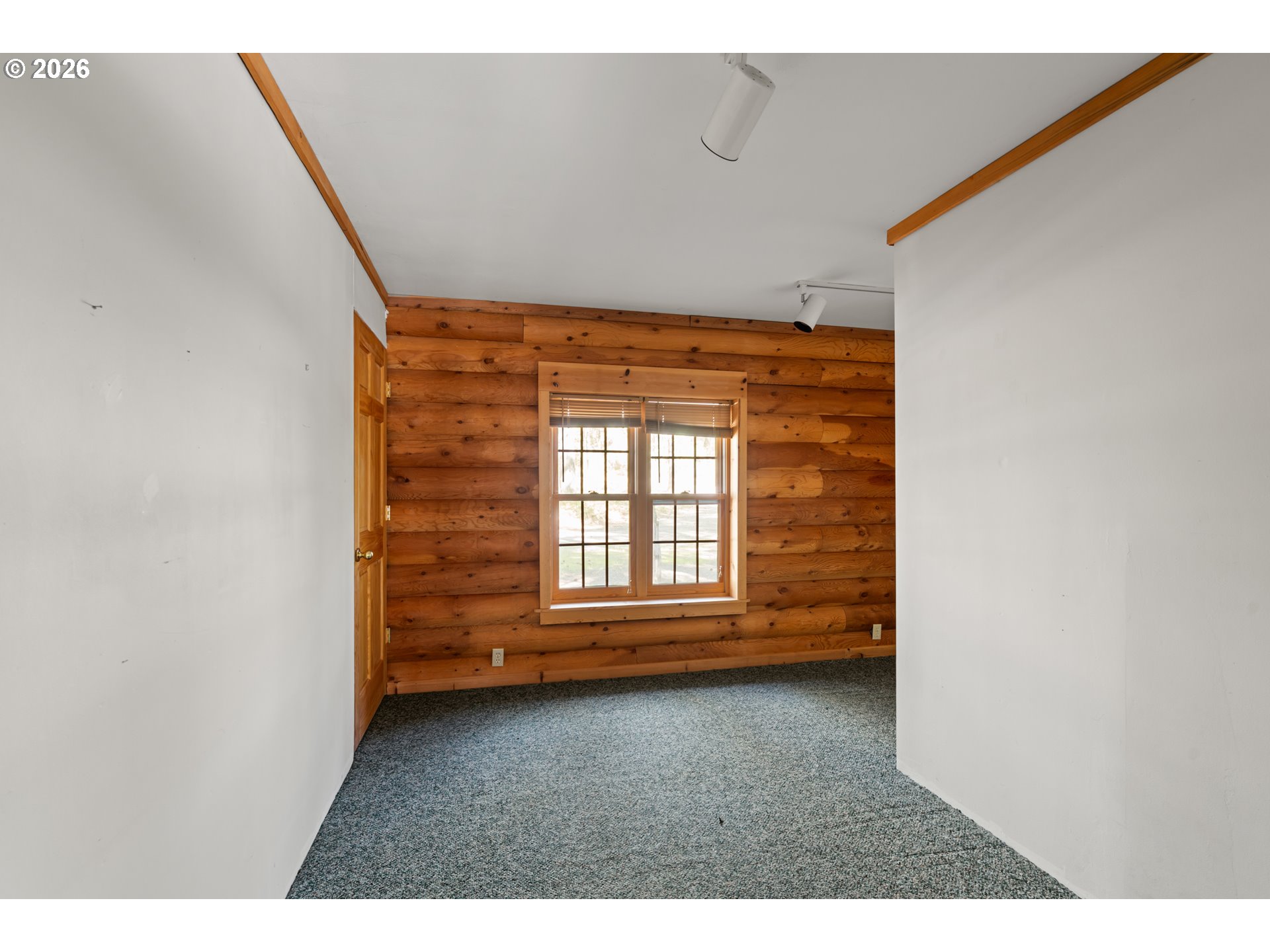 453 Glendon Road Cave Junction, OR 97523 - Photo 18 of 48