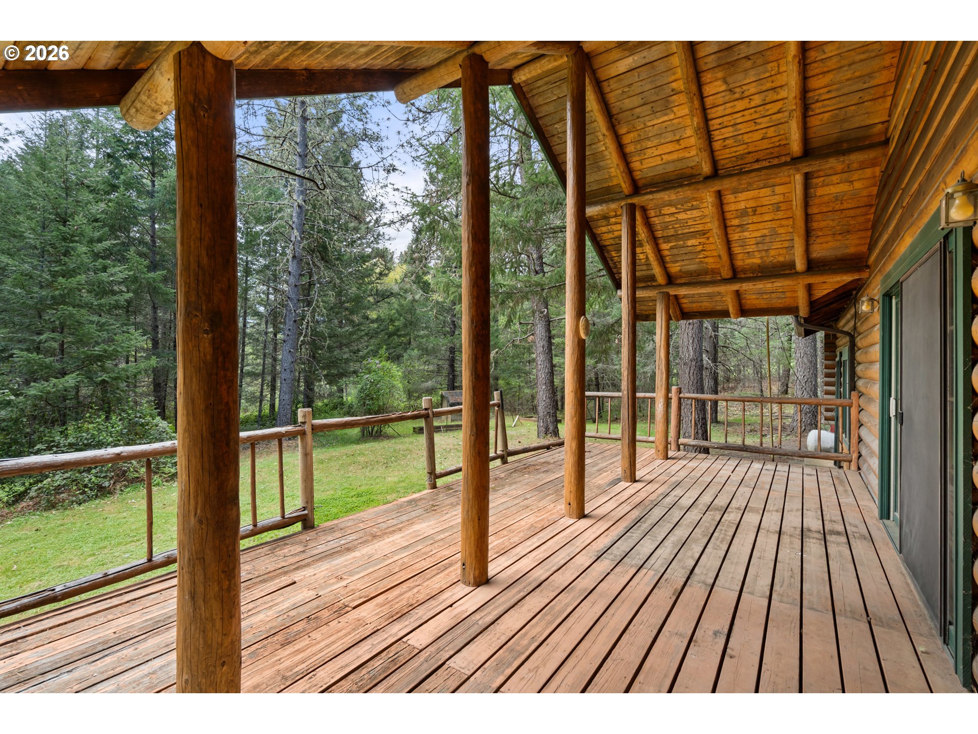 453 Glendon Road Cave Junction, OR 97523 - Photo 39 of 48