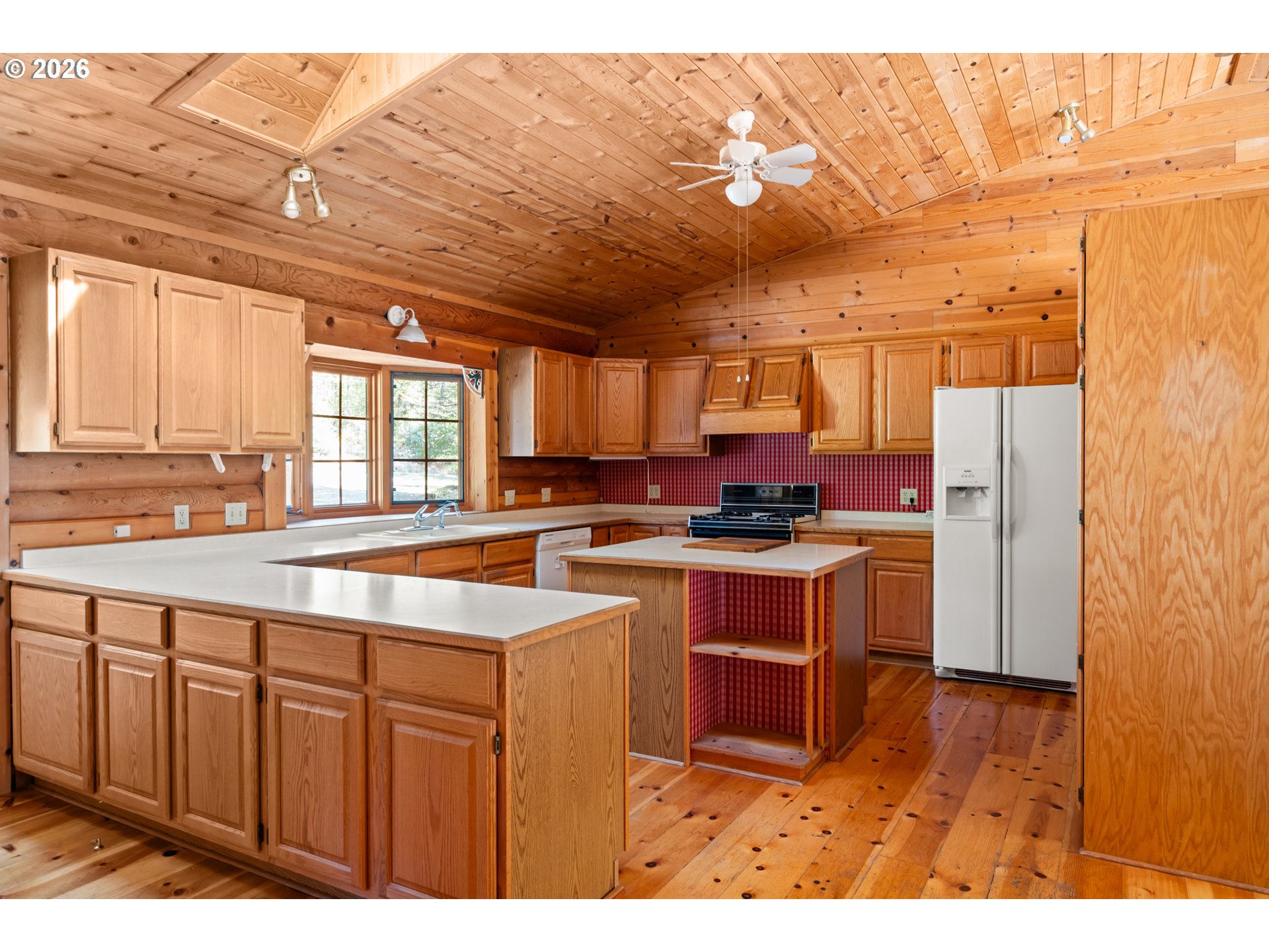 453 Glendon Road Cave Junction, OR 97523 - Photo 8 of 48