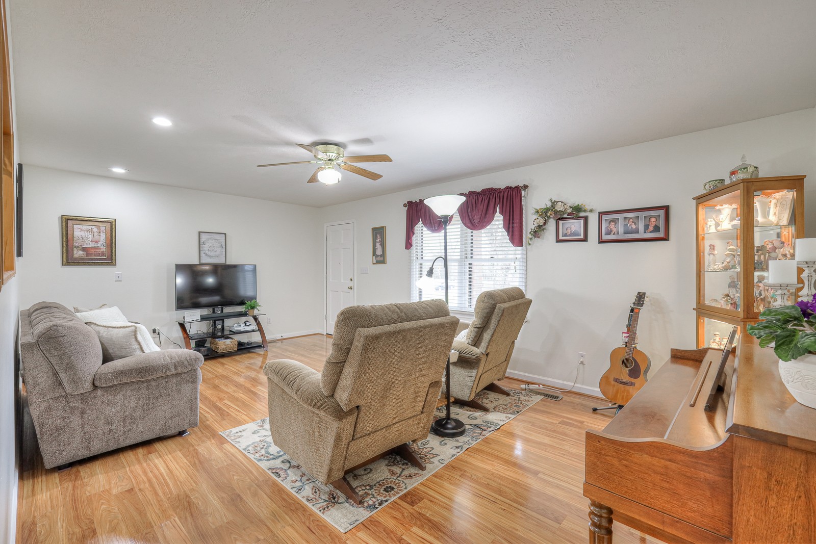 3519 Big Springs Road Lebanon, TN 37090 - Photo 4 of 35 a living room with furniture and wooden floor