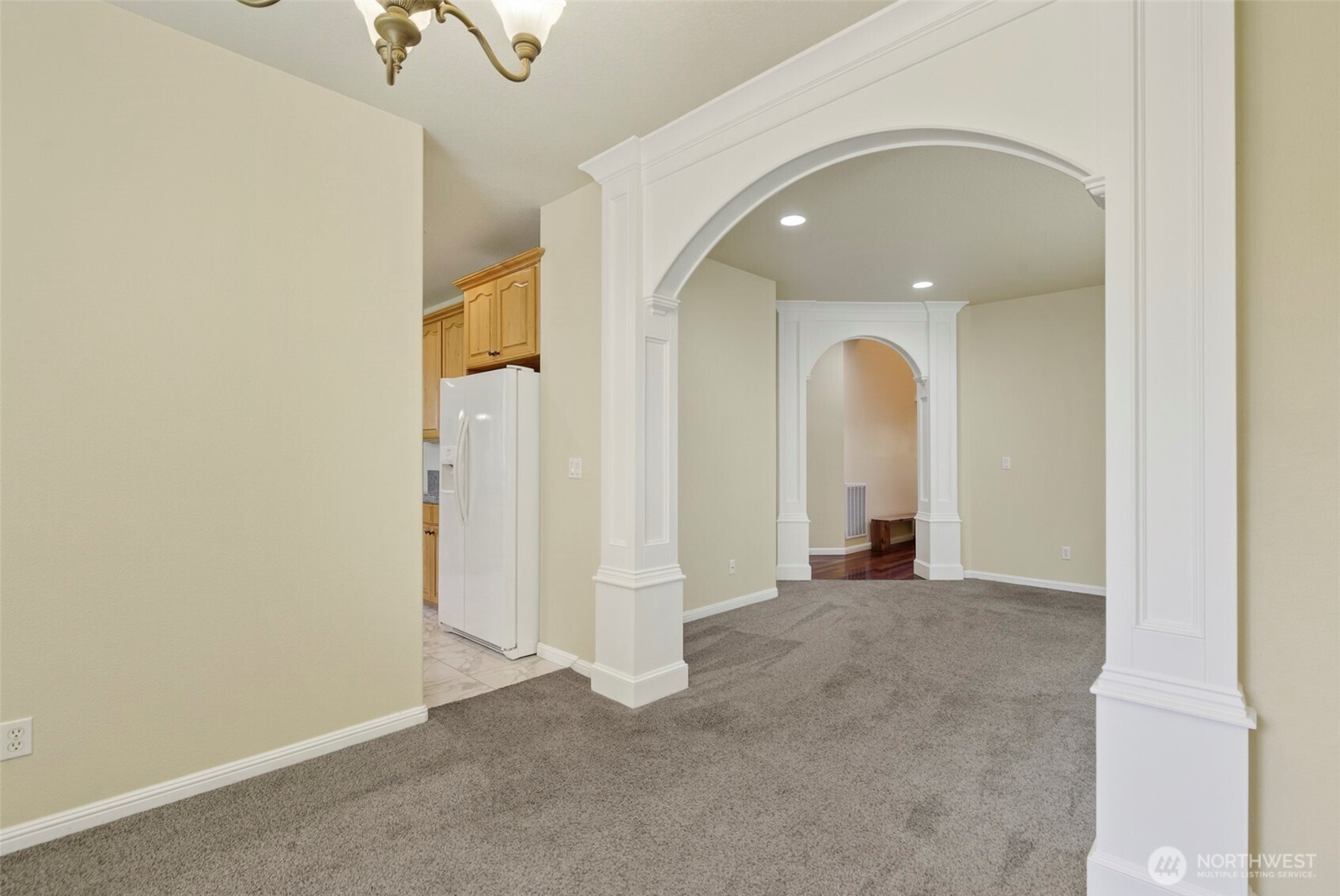 16715 Northeast 5th Street Vancouver, WA 98684 - Photo 3 of 34 an entryway of a room