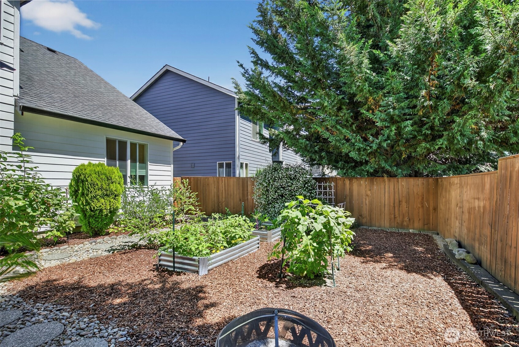 16715 Northeast 5th Street Vancouver, WA 98684 - Photo 32 of 34 a front view of a house with garden